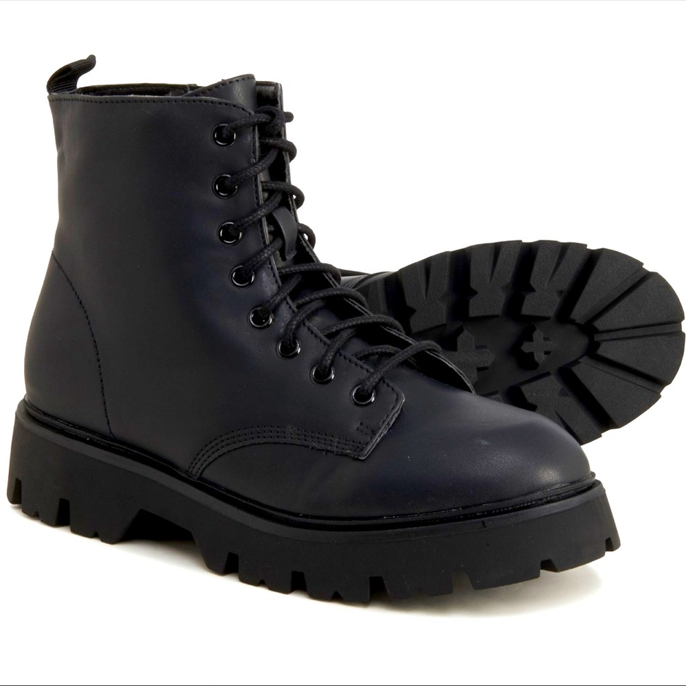 NWT Madden Girl Stantton Boot In Black Size 9 Lace Up